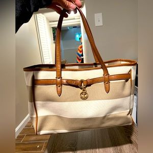 Tommy Hilfiger handbag
